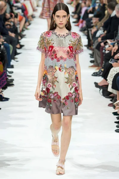 Look 44